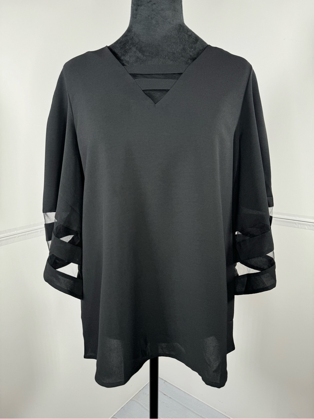 NWOT - Black V-Neck Chiffon Sleeve Blouse Size Medium